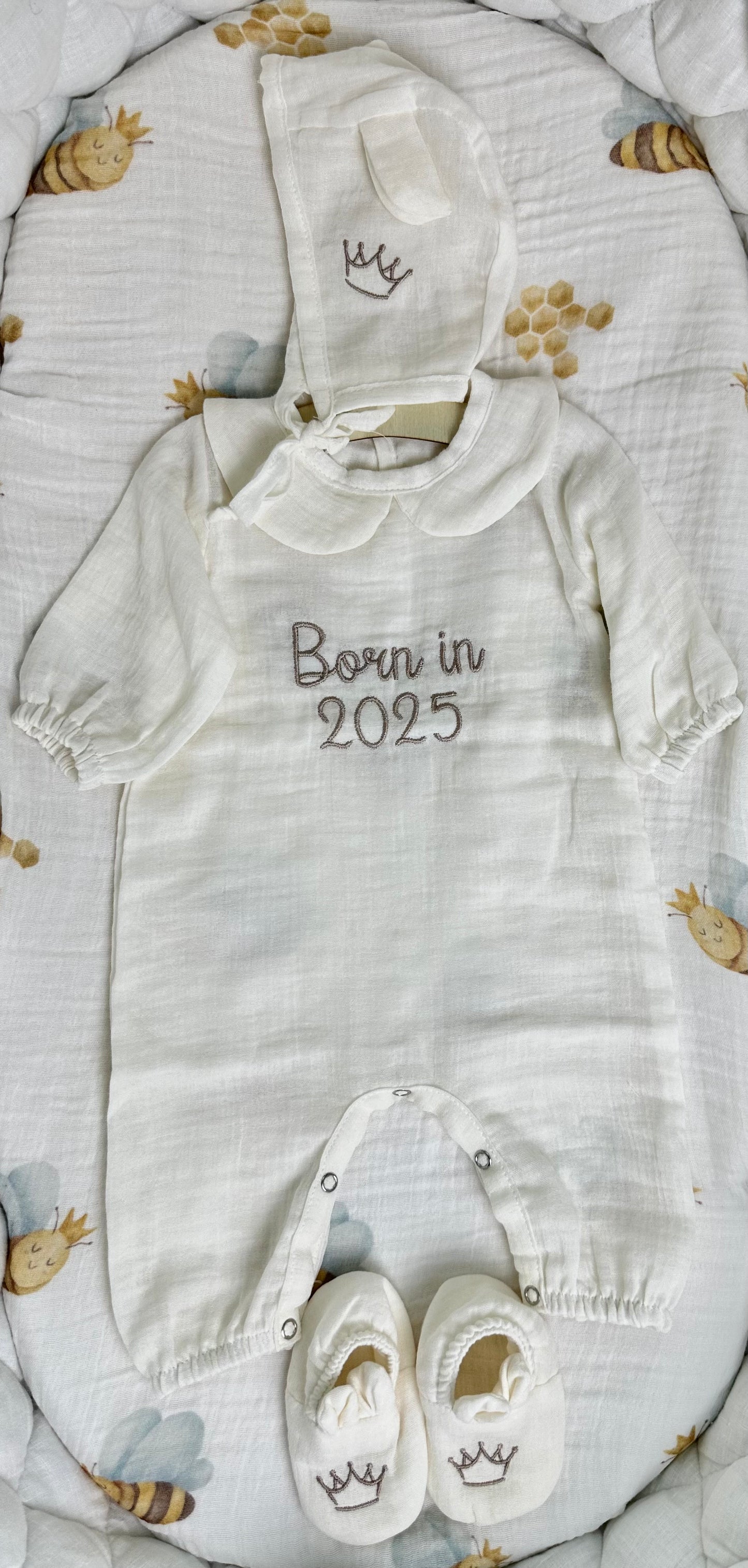 Hello World Newborn Outfit Set